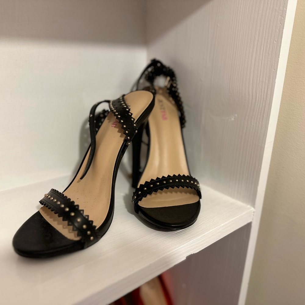 US 10, black strap heels 👠 they need to be worn and shown off